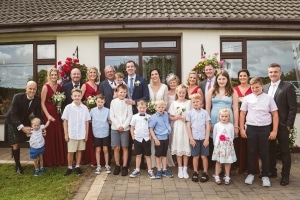 large-family-wedding-group-home